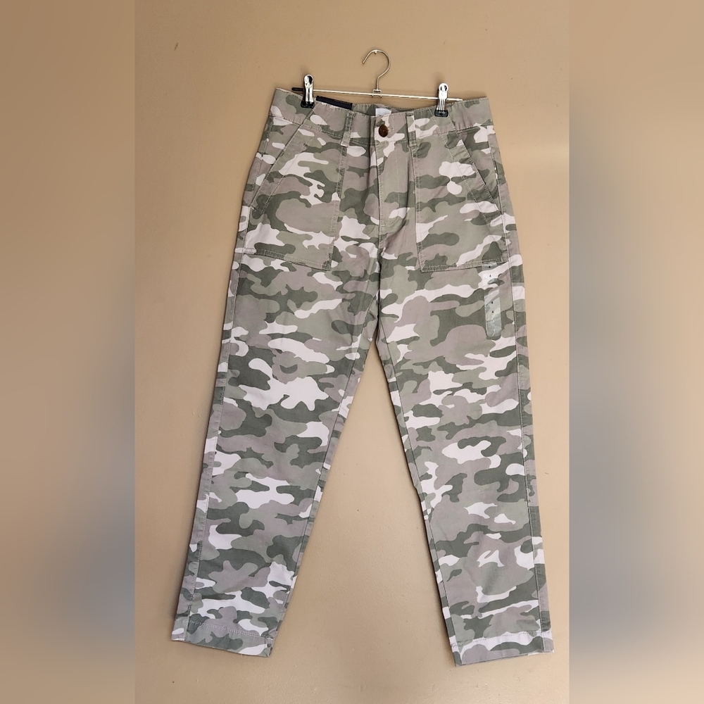 Gap Womens Girlfriend Khaki Size 4  Camouflage NWT